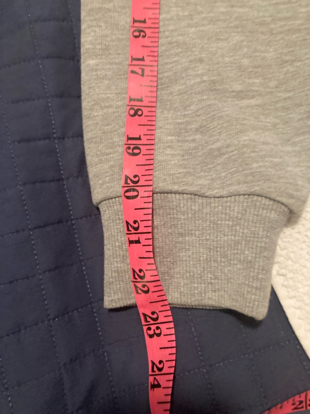 ALO Yoga Light Gray Accolade Hoodie Sweatshirt - Picture 7 of 8